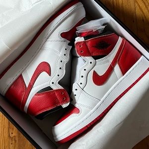 nike air jordan 1 heritage red